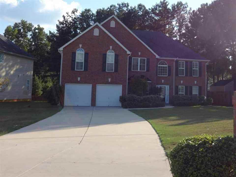 800 Merlock Pass - Photo 3 of 15