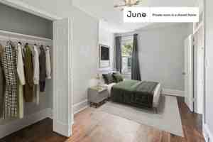 featured image of 2124 13th St Se #B