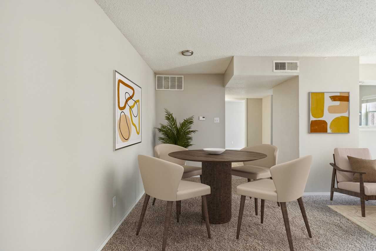 The Hamptons - Photo 5 of 25