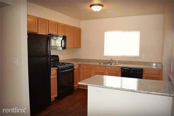 Beacon Hill Apartments - Photo 2 of 9