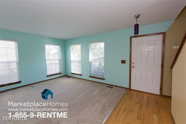 6814 102nd Ave - Photo 2 of 17