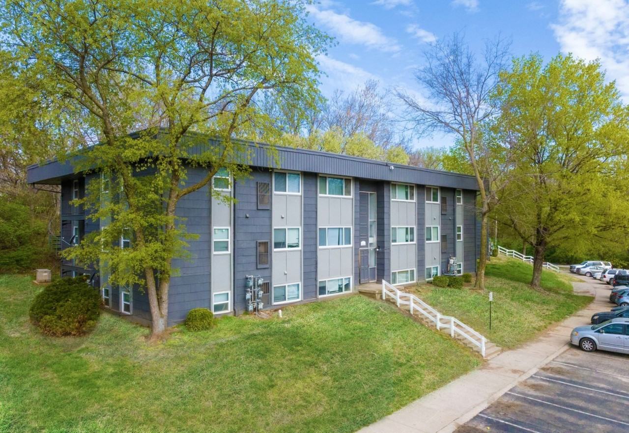 Fox Creek Apartments - Photo 4 of 15