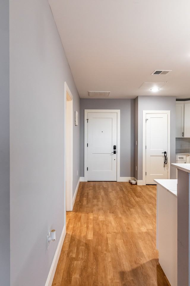 The Residence at 1000 Elm - Photo 7 of 51
