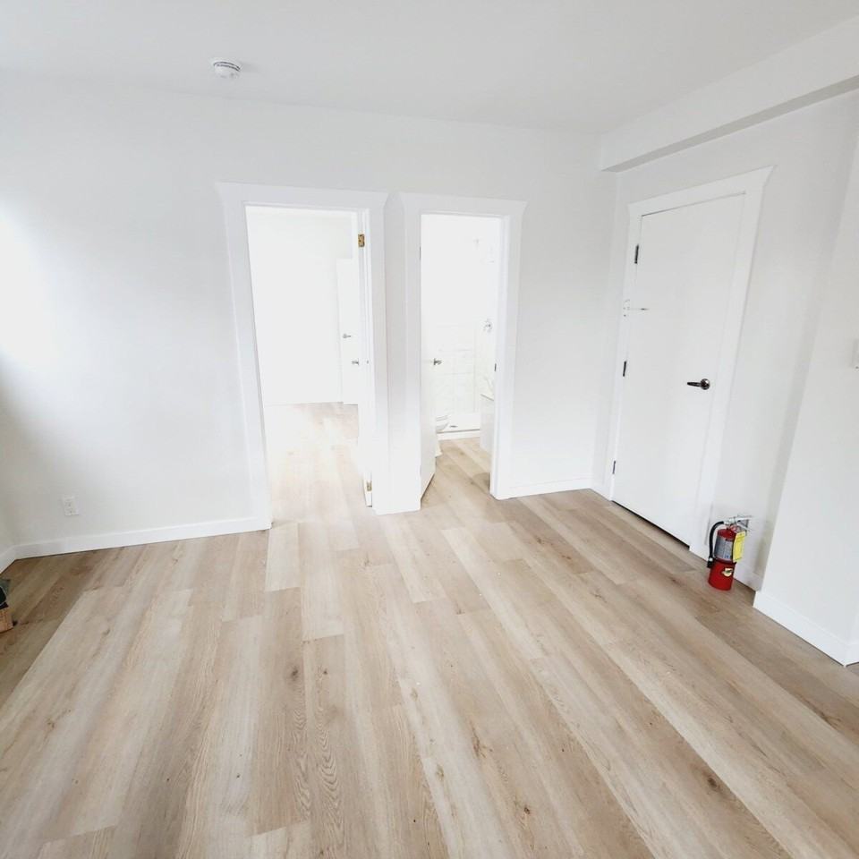 234 Brock Street Utilities Included - Photo 2 of 13