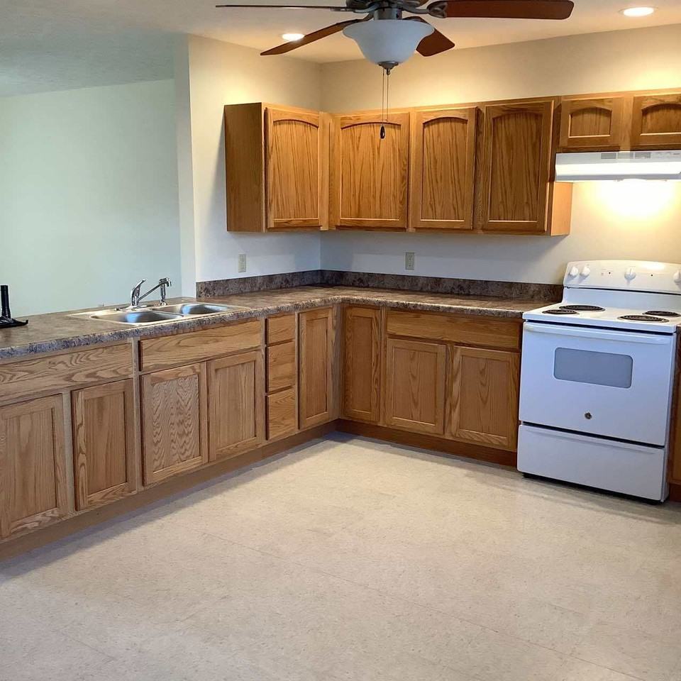 404 N VanBuren St - Photo 3 of 12