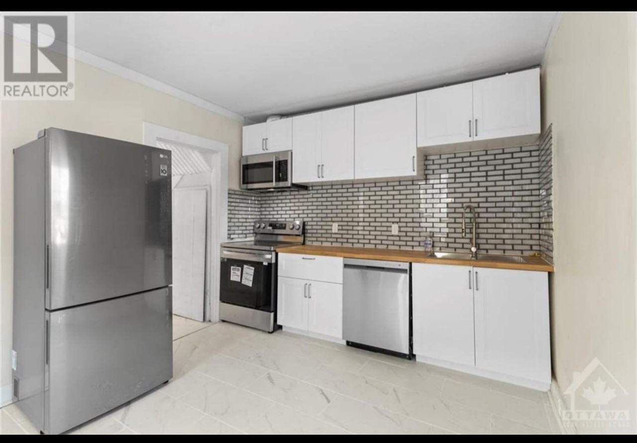 36 McGonigal Street East - Photo 2 of 6