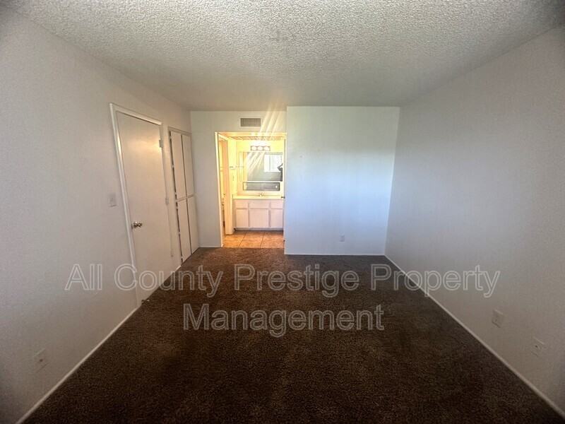 905 S Dorsey Ln #210 - Photo 3 of 20