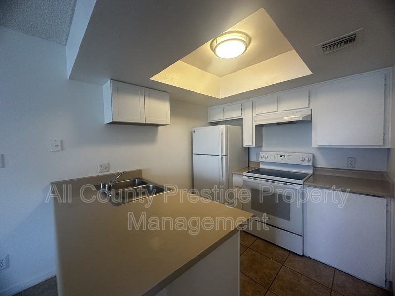 905 S Dorsey Ln #210 - Photo 7 of 20