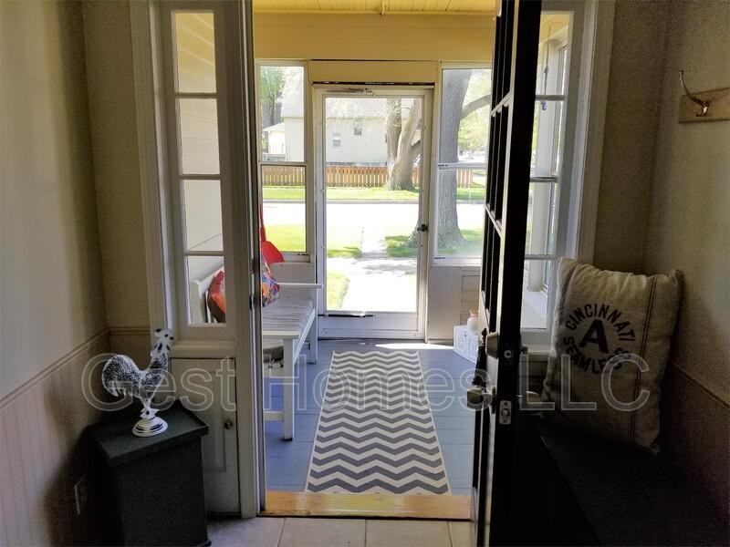 364 Chestnut St - Photo 3 of 14