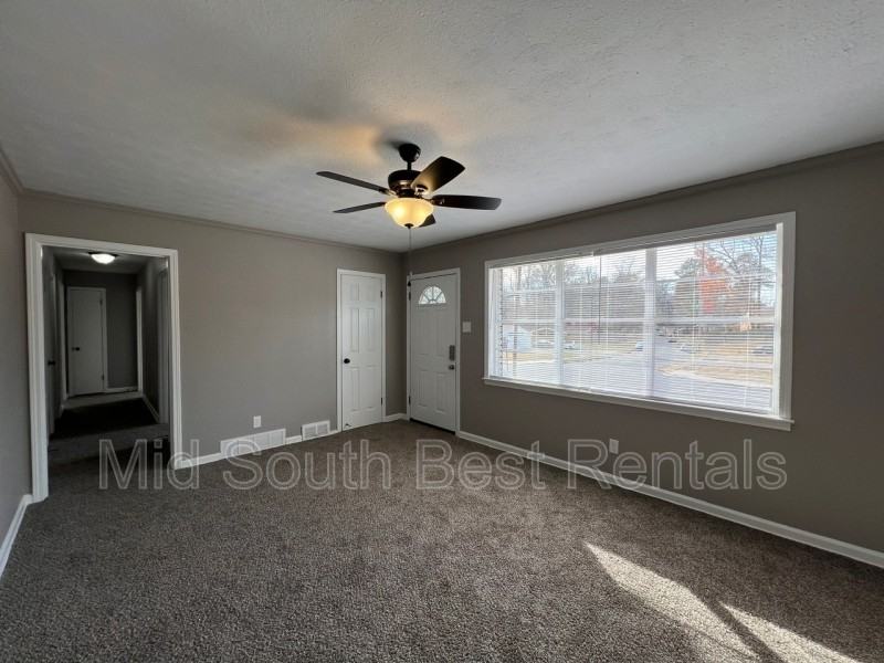 2944 N Trezevant St - Photo 2 of 8