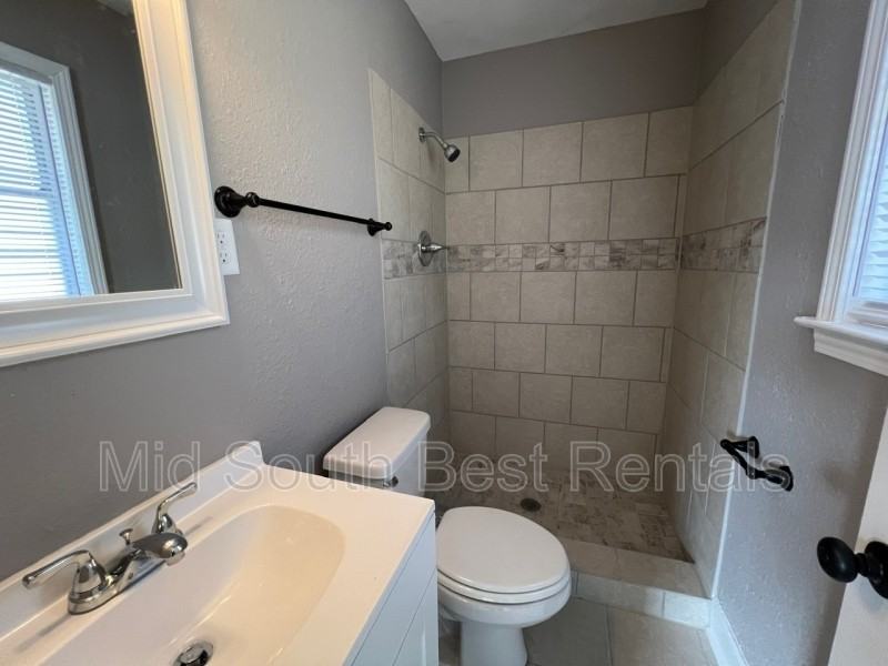 2944 N Trezevant St - Photo 7 of 8