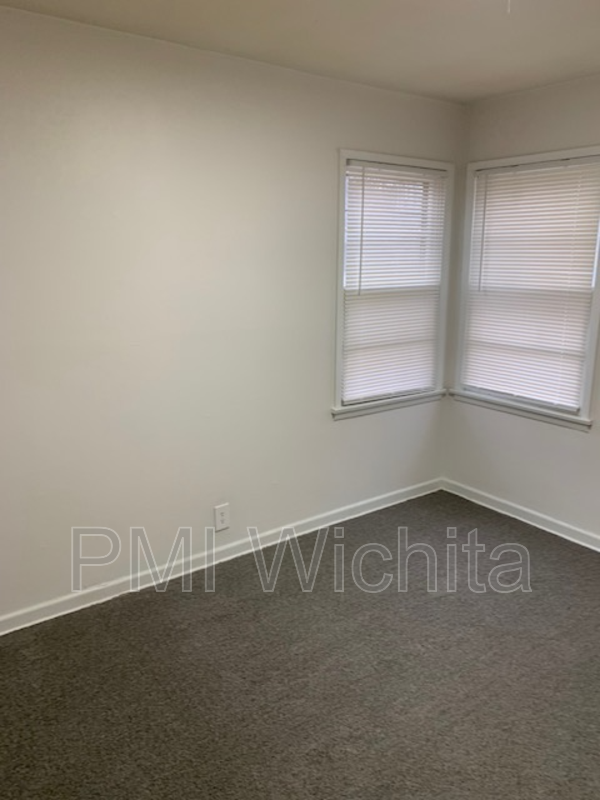 2301 S Belmont St - Photo 7 of 11