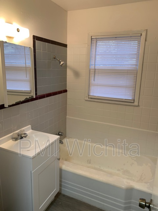 2301 S Belmont St - Photo 7 of 10