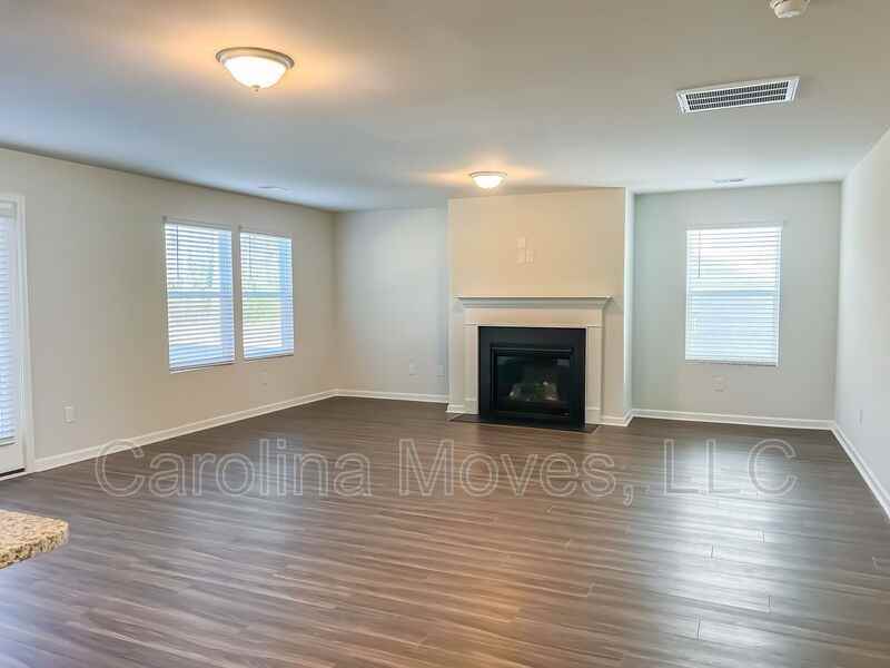 345 Carramore Dr - Photo 5 of 24