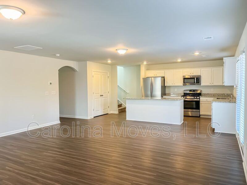 345 Carramore Dr - Photo 6 of 24