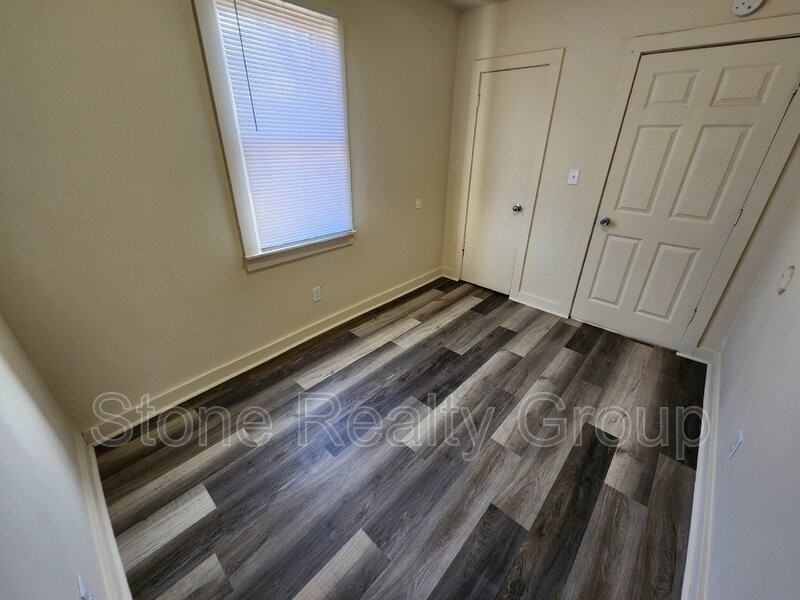 1034 N 7th St #4 - Photo 6 of 10