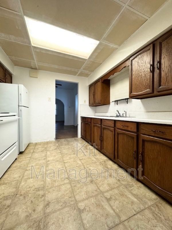 1023 National Ave - Photo 7 of 11