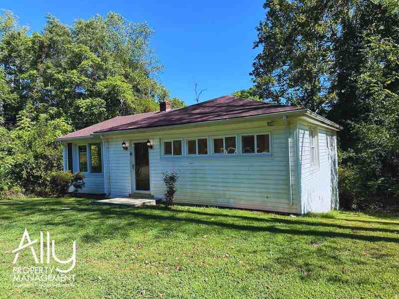 2505 Earlysville Rd - Photo 2 of 13