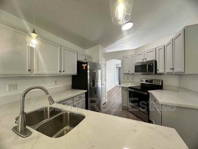1831 W Havasu Way - Photo 2 of 31