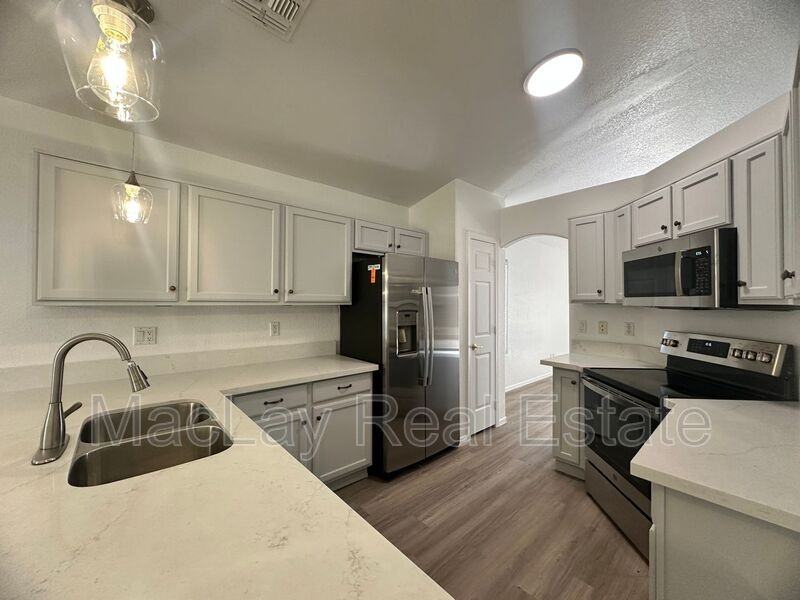 1831 W Havasu Way - Photo 5 of 31
