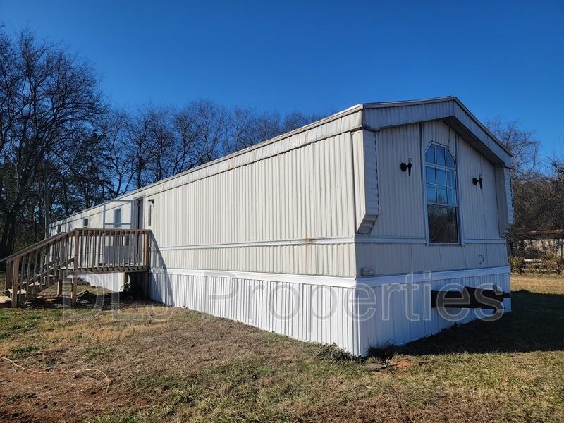 423 E Dumplin Valley Rd - Photo 2 of 13