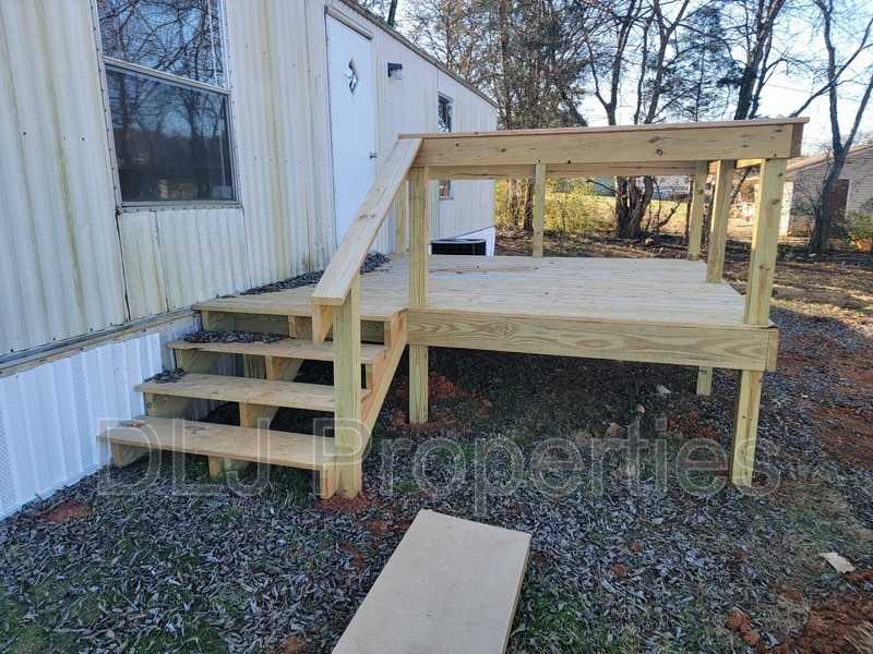 423 E Dumplin Valley Rd - Photo 3 of 13