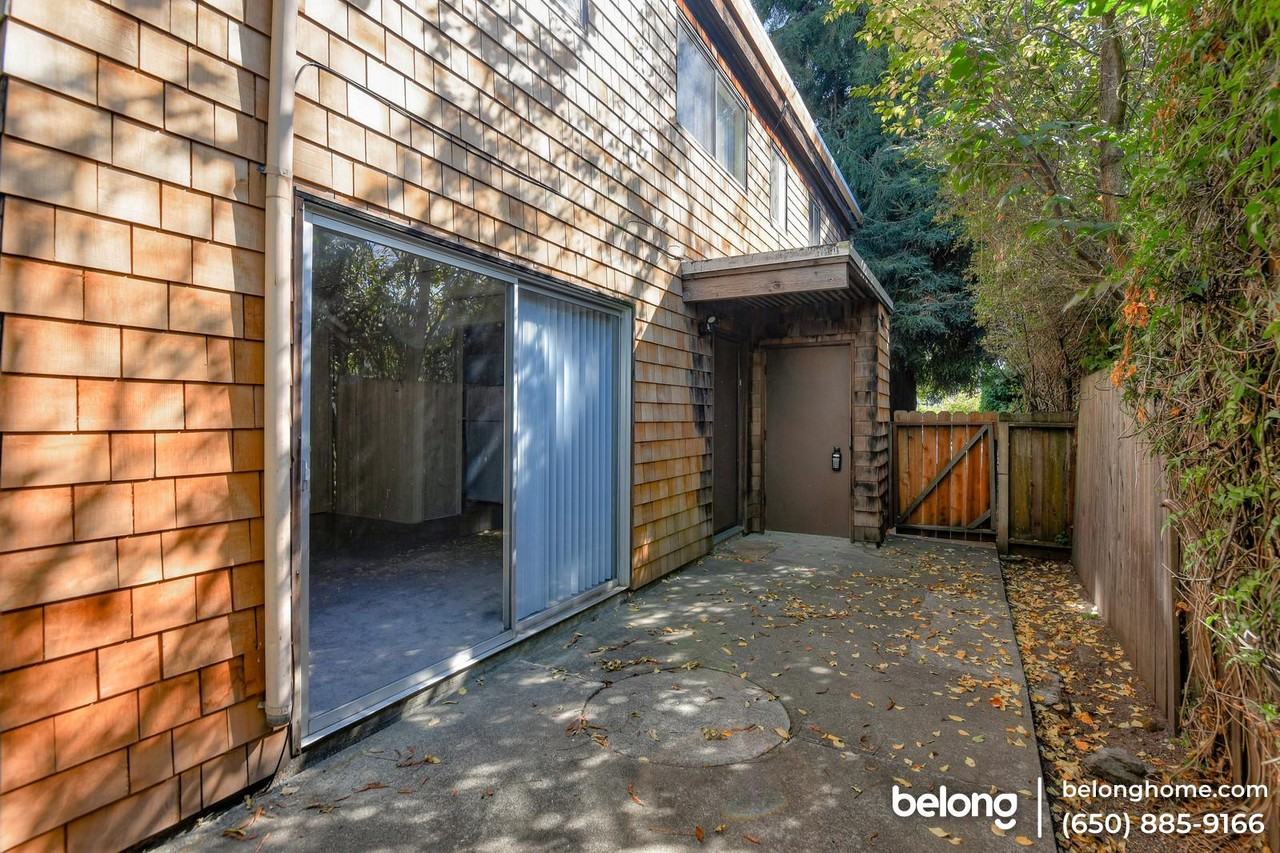 2223 Ward St #B - Photo 7 of 21