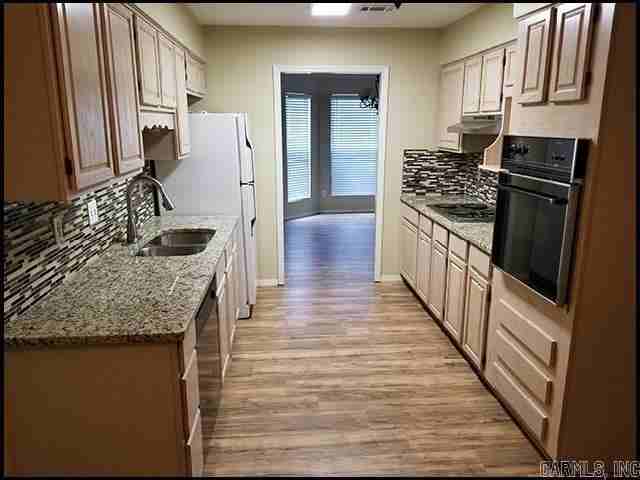 3 Ophelia Cv - Photo 5 of 15