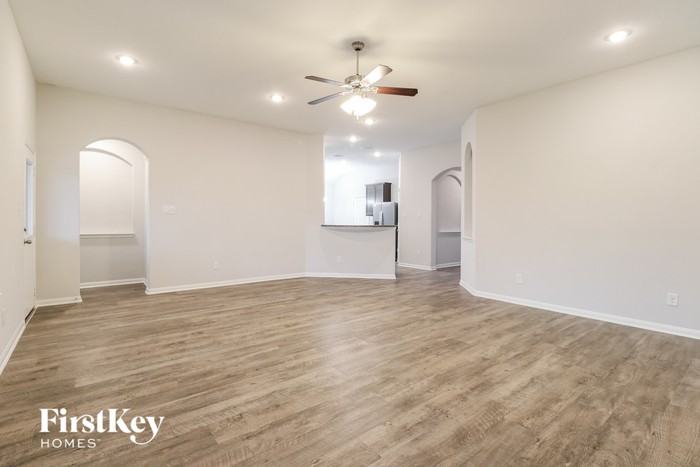 20118 Swinley Forest Dr - Photo 3 of 16