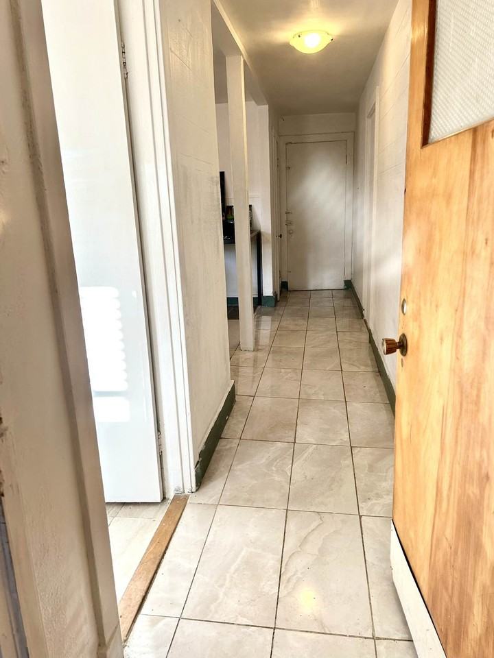 2581 Rue Jean-Talon Est #2581 - Photo 2 of 7