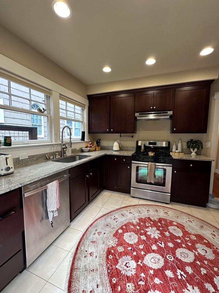 335 23rd Ave E #1 - Photo 7 of 28