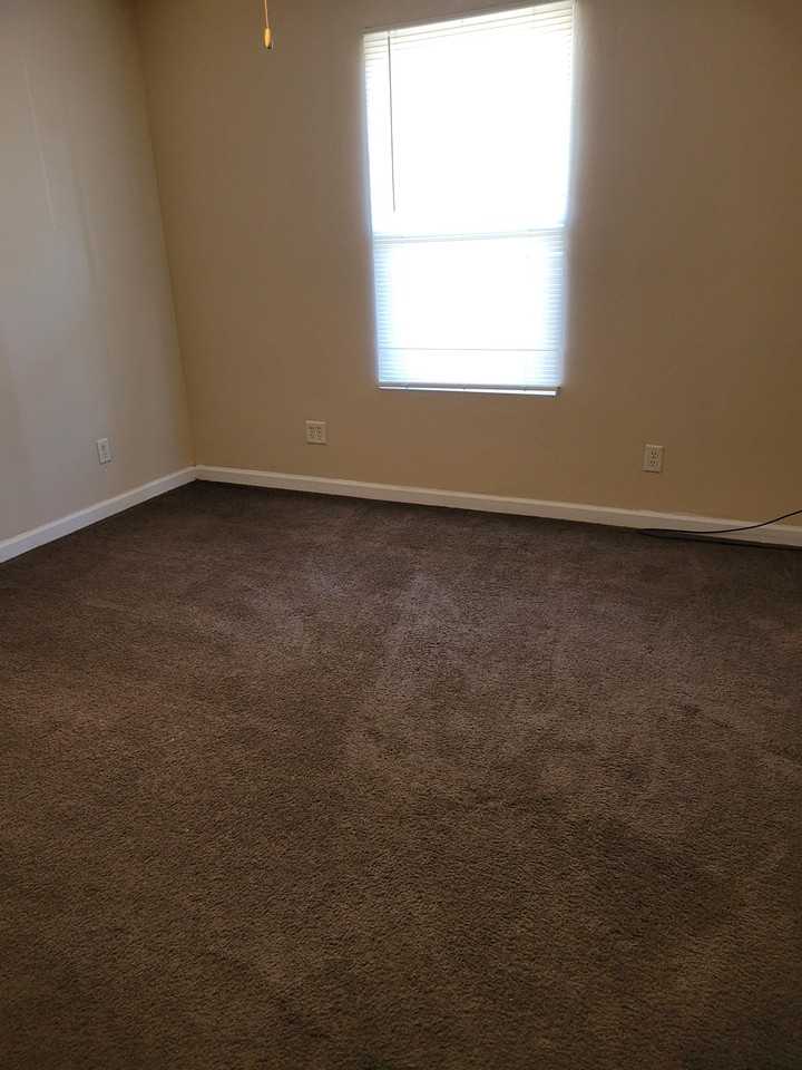 321 E Mill St Apt 3 #3 - Photo 6 of 8