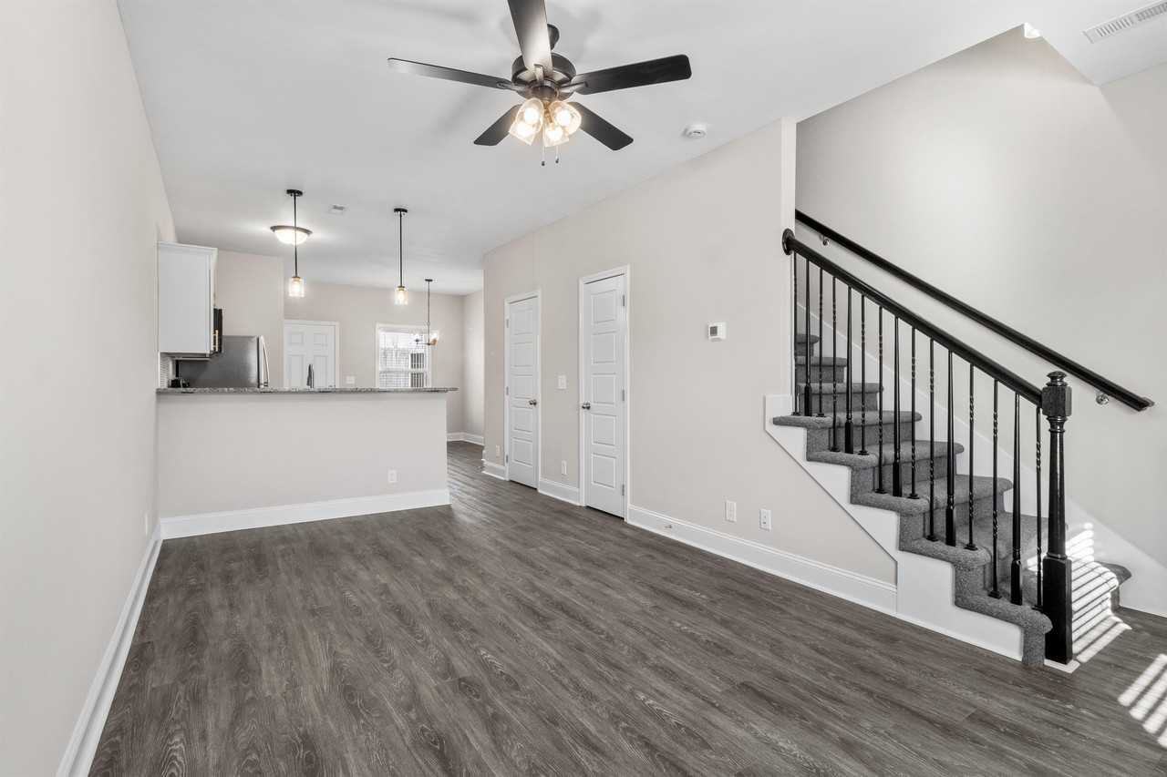 203 Copeland Rd Bldg B #5 - Photo 2 of 13