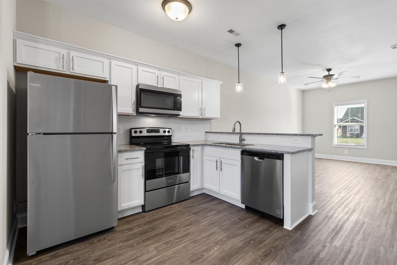 203 Copeland Rd Bldg B #6 - Photo 4 of 13