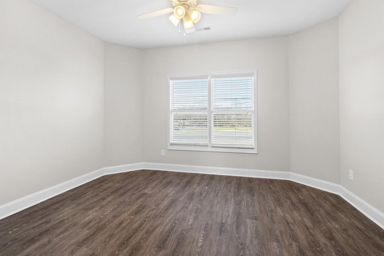 203 Copeland Road - 3BLDG C #3 - Photo 6 of 20