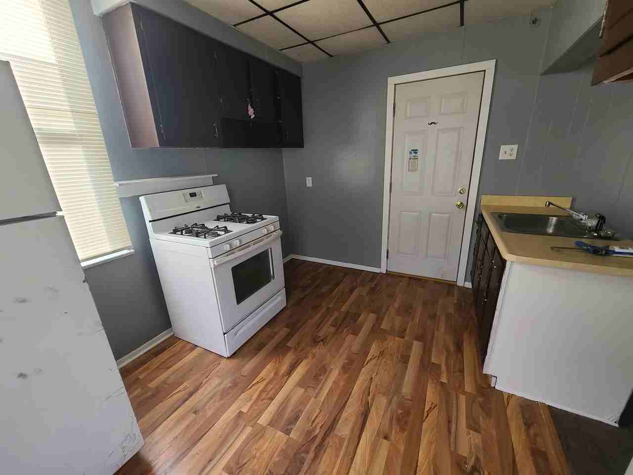 526 E Walnut St #A - Photo 3 of 4