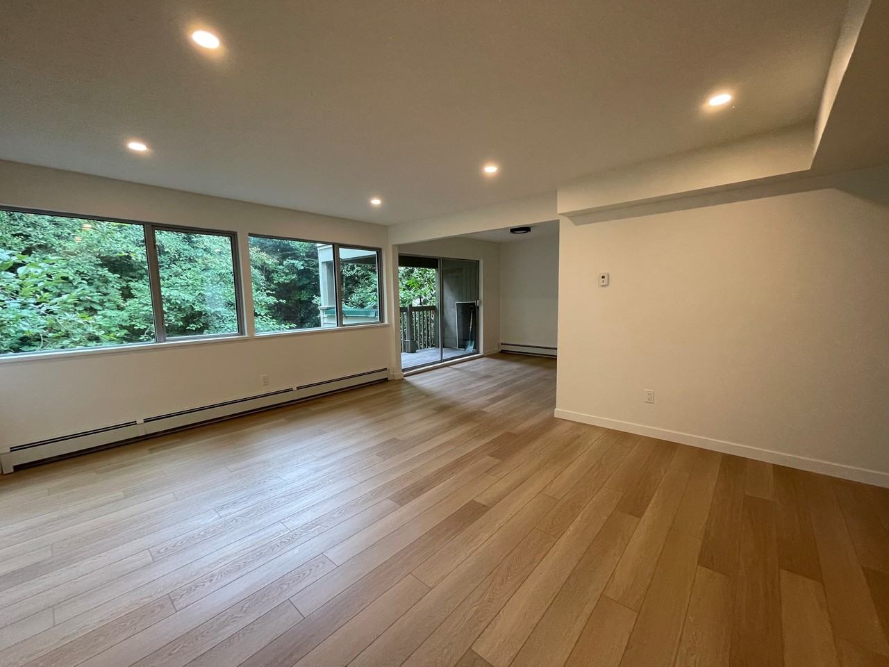 879 Westview Cres - Photo 3 of 28