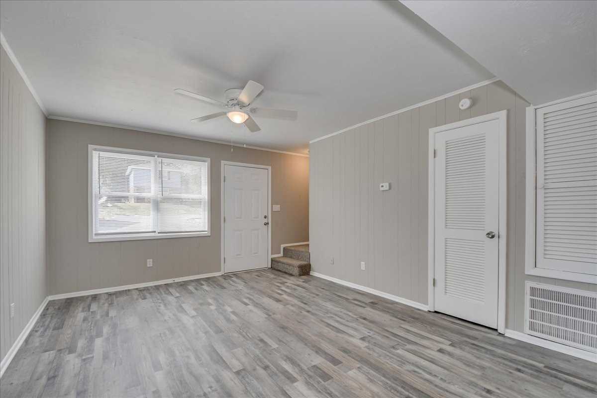 2511 Cascade Dr Apt 16b #16BWINDSOR - Photo 5 of 21