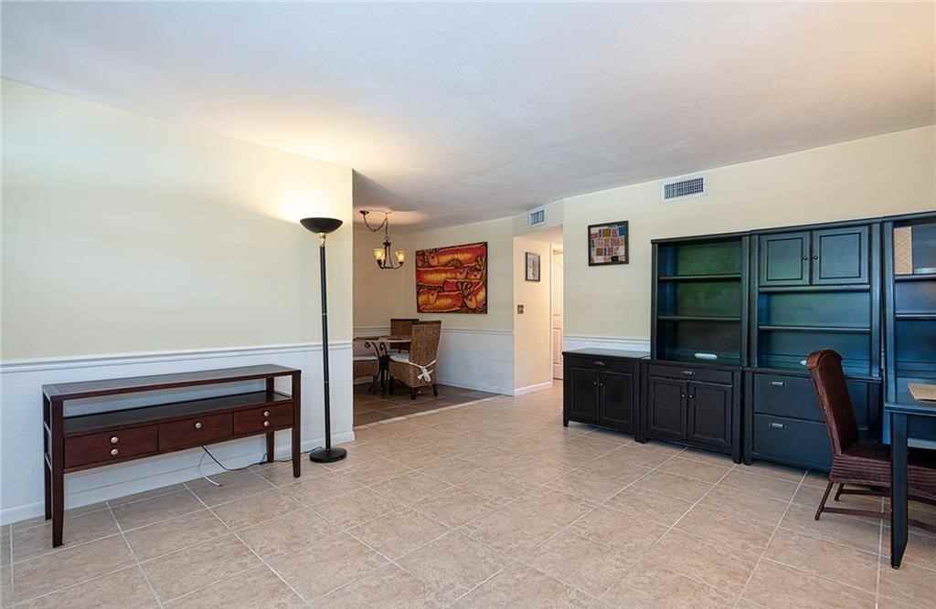4290 Gulfstream Dr #1 - Photo 4 of 16
