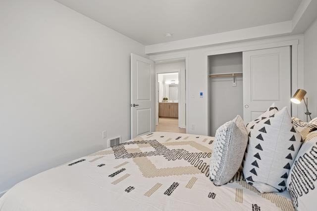 2210 Isaacs Ave - Photo 5 of 35