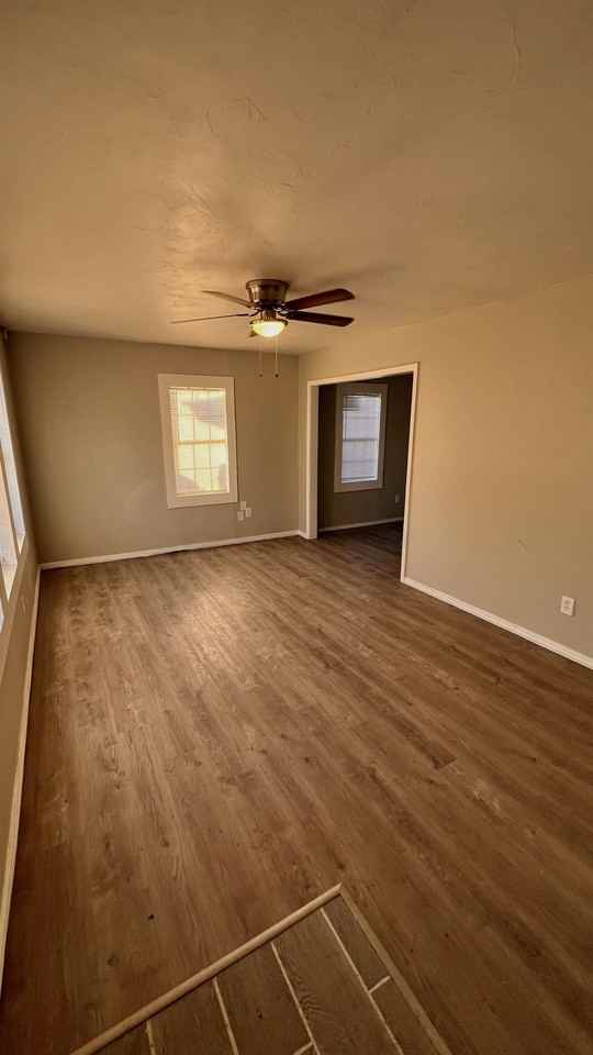 2333 Sw 38th St #1 - Photo 4 of 13