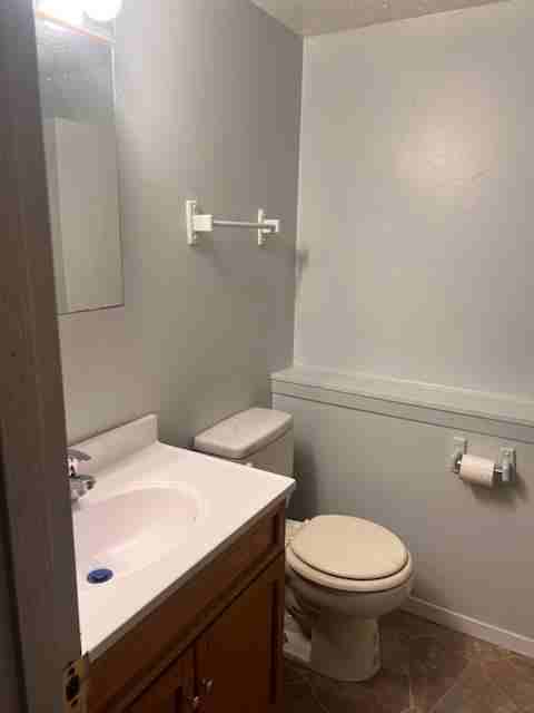 1003 Avenue C - B #B - Photo 2 of 5