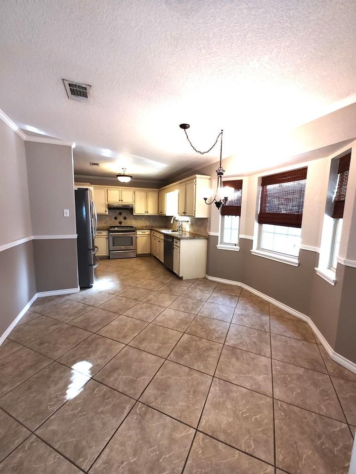 45 Robinhood Ln #1 - Photo 6 of 41
