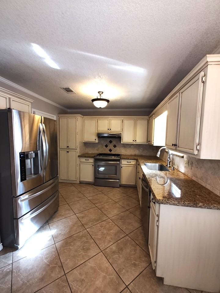 45 Robinhood Ln #1 - Photo 7 of 41