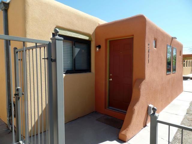 2411 Iris Rd Nw - Photo 2 of 13