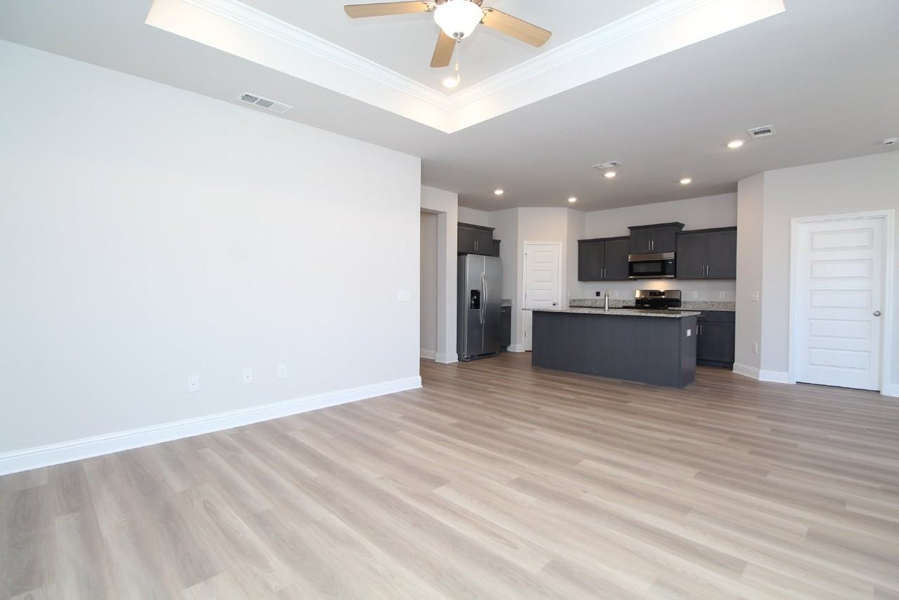 2674 Avalon St - Photo 3 of 19