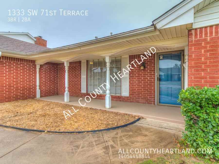 1333 Sw 71st Ter - Photo 3 of 34