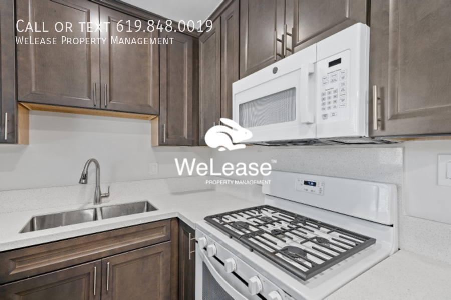 740 1/2 S 46th St - Photo 3 of 14