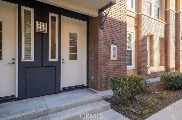 648 W 1st St - Photo 3 of 24