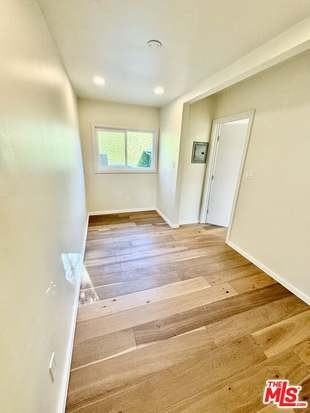 8914 Krueger St - Photo 3 of 8